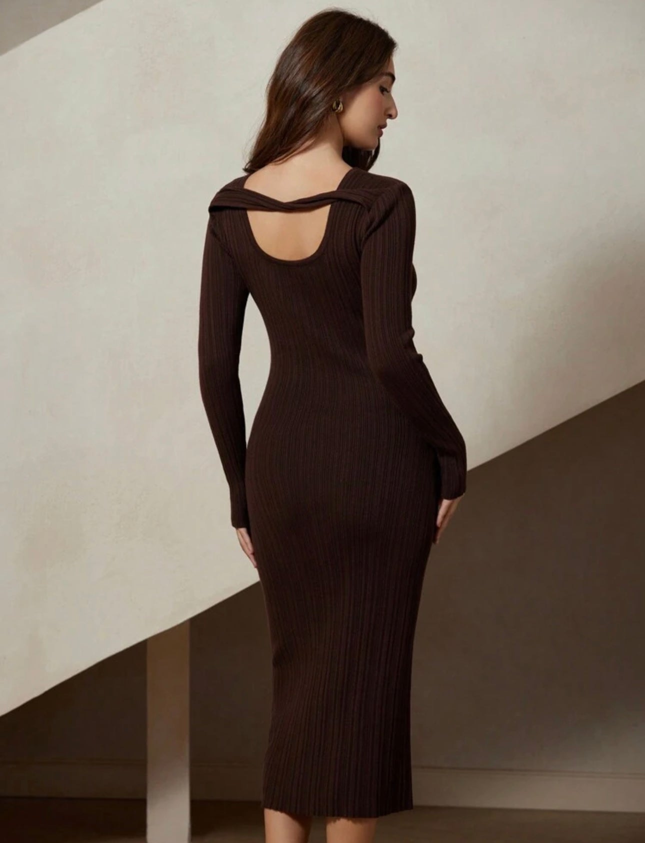 Auburn Twist Contour Midi